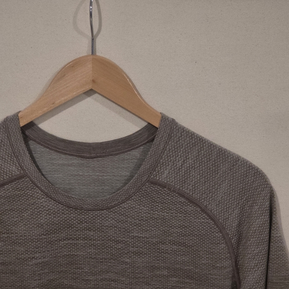 Lululemon Athletica Metal Vent Tech M